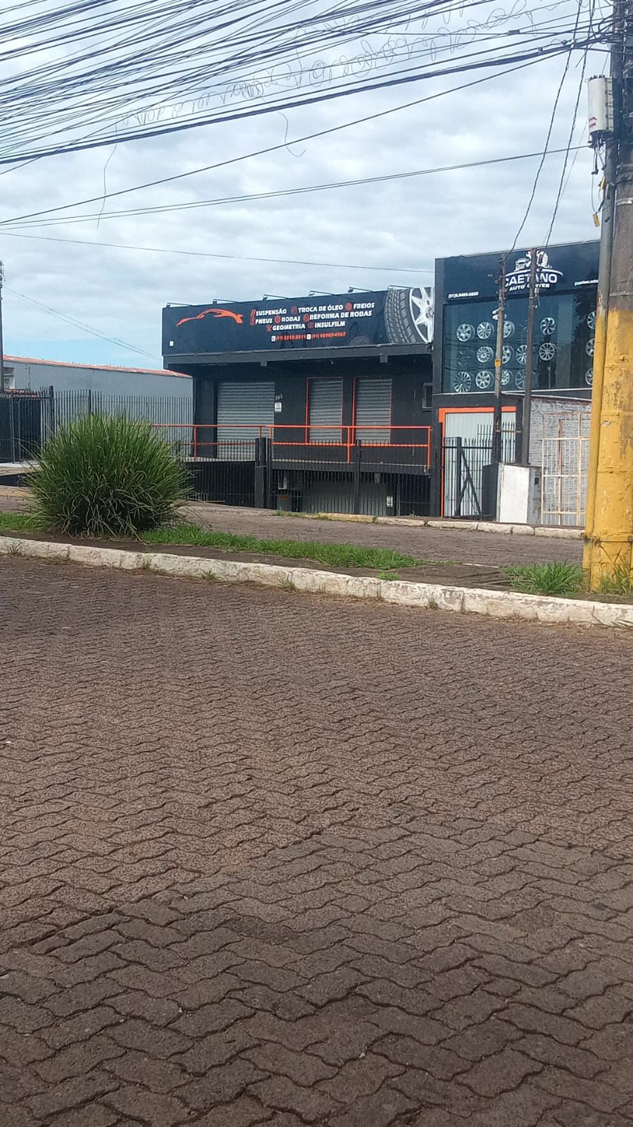 Vista externa da Caetano Auto Center no bairro Rio dos Sinos
